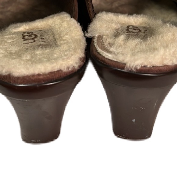 UGG, Brown Color, Heel Out, Belt Buckle Strap, Close Toe Heels, Size 9 - Picture 12 of 15